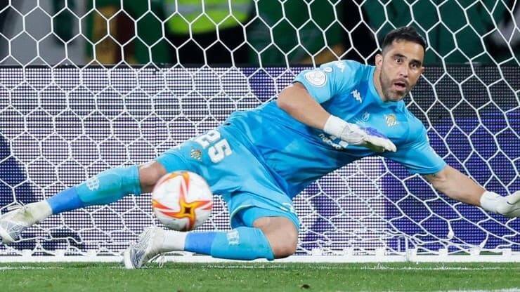 72a03268-claudio-bravo-getty-images.jpeg