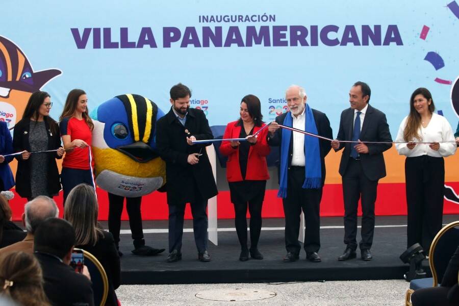 Gabriel-Boric-Villa-Panamericana.jpg