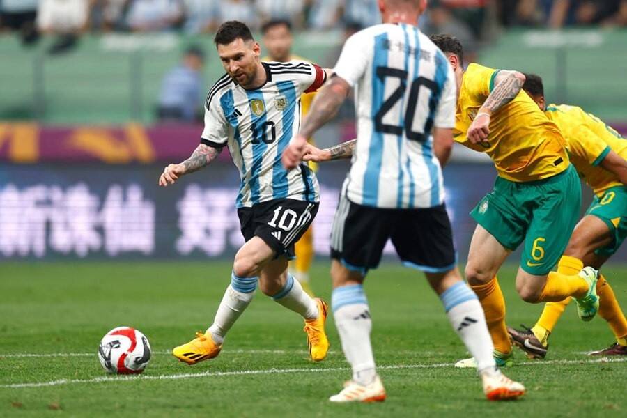 Messi-Australia.jpg
